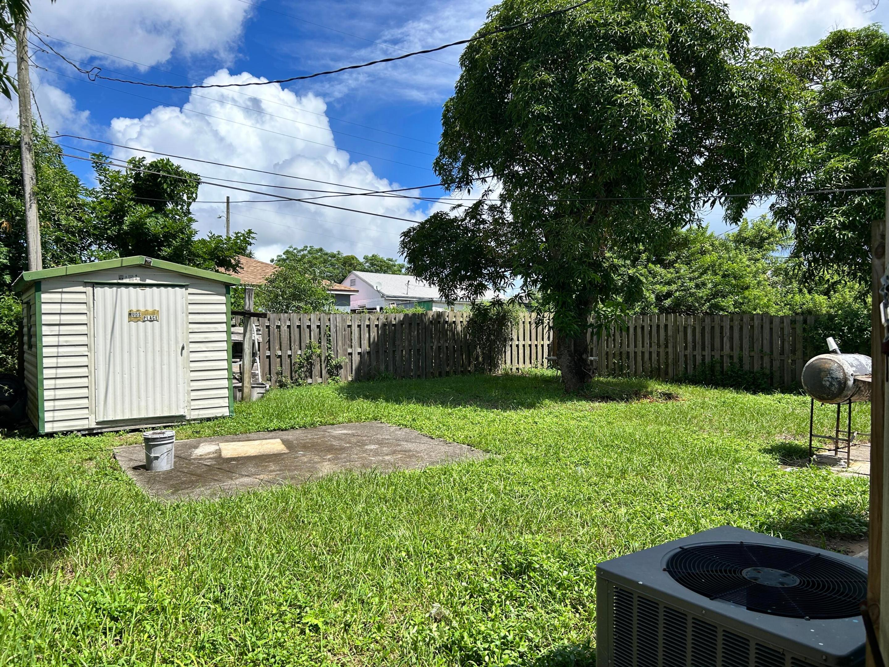 RIVIERA BEACH HEIGHTS ADD 3 - Residential