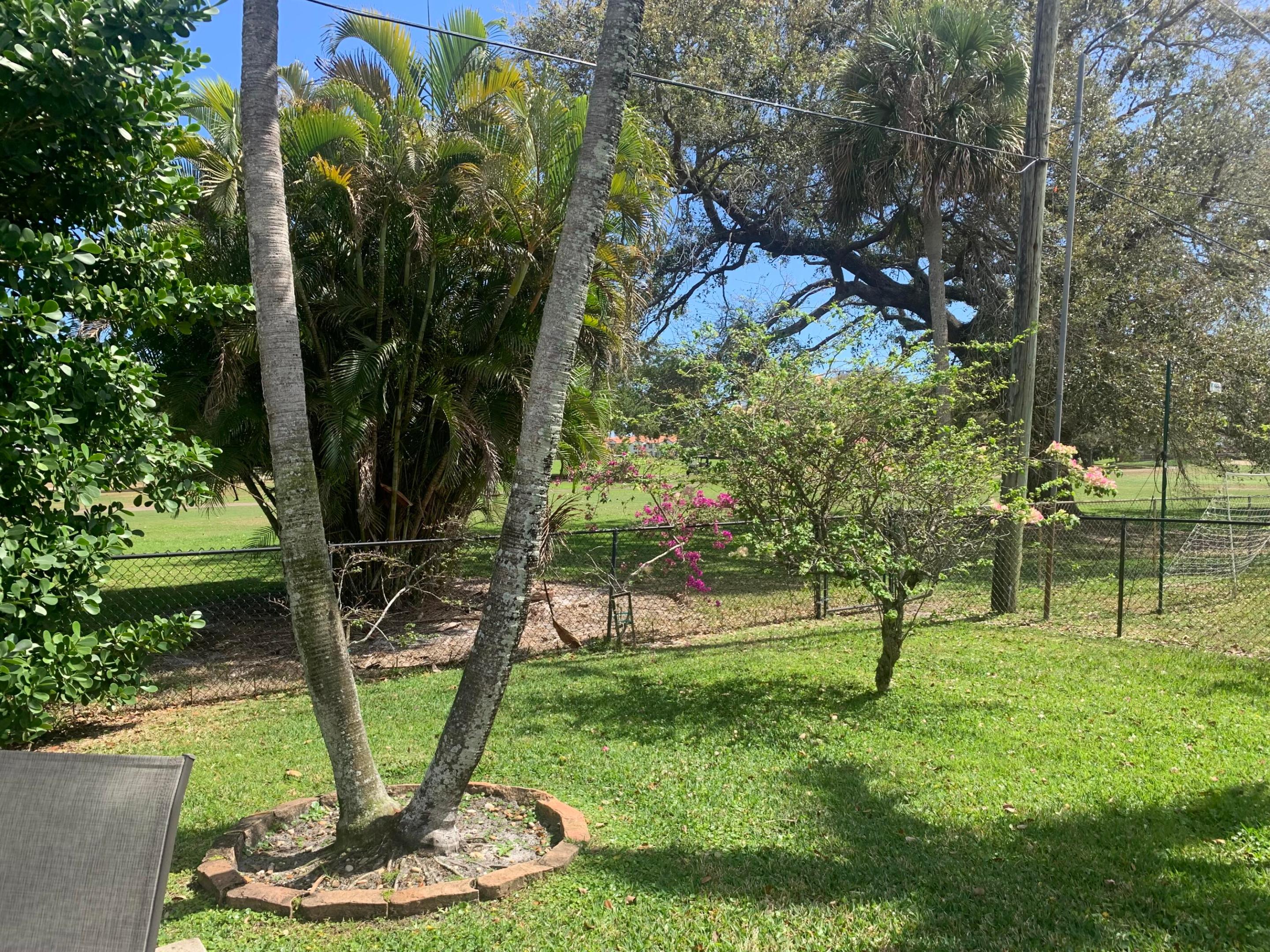 PALM BEACH NATL GOLF AND COUNTRY CLUB ESTATES 1 - Residential