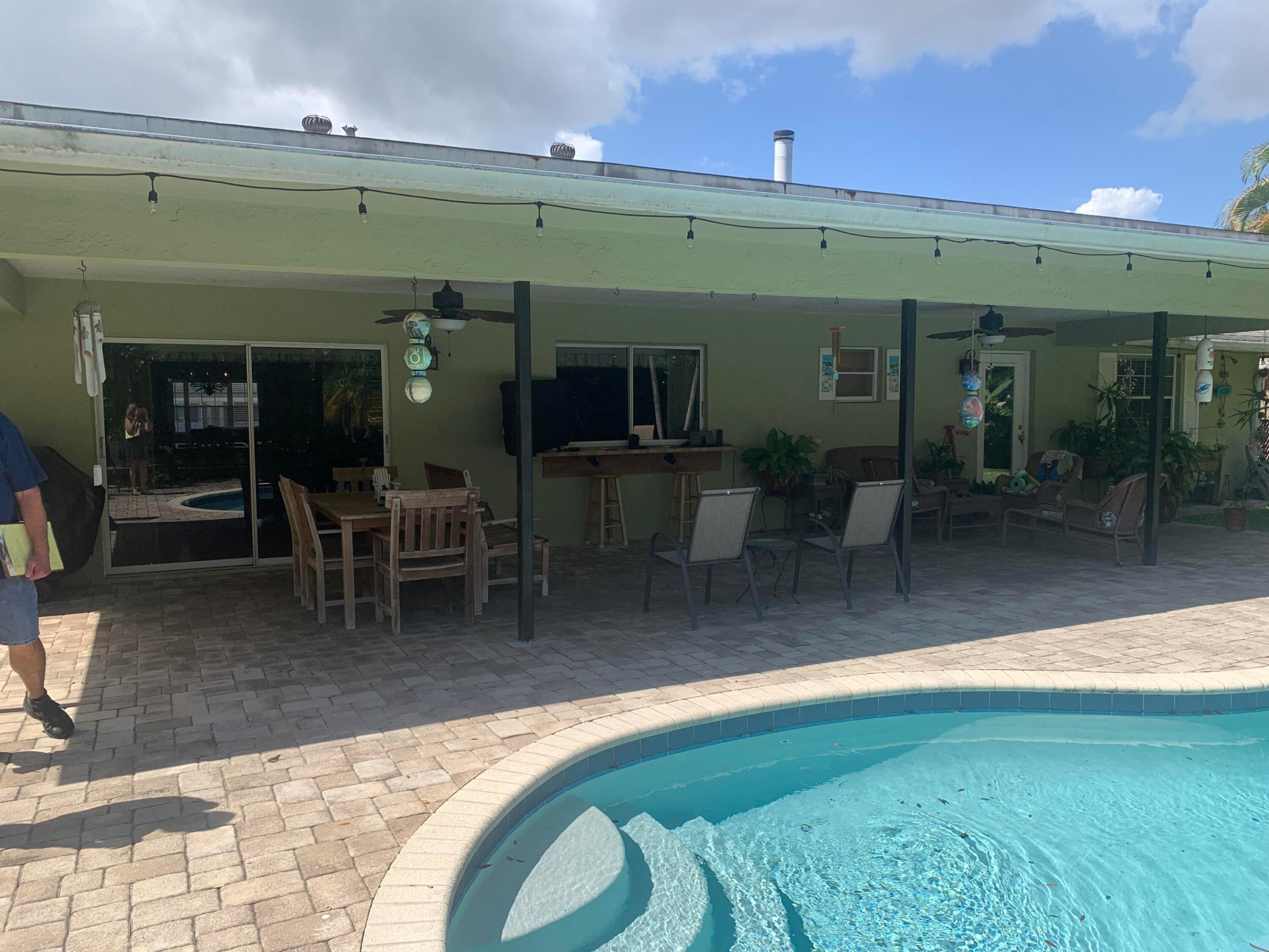 PALM BEACH NATL GOLF AND COUNTRY CLUB ESTATES 1 - Residential