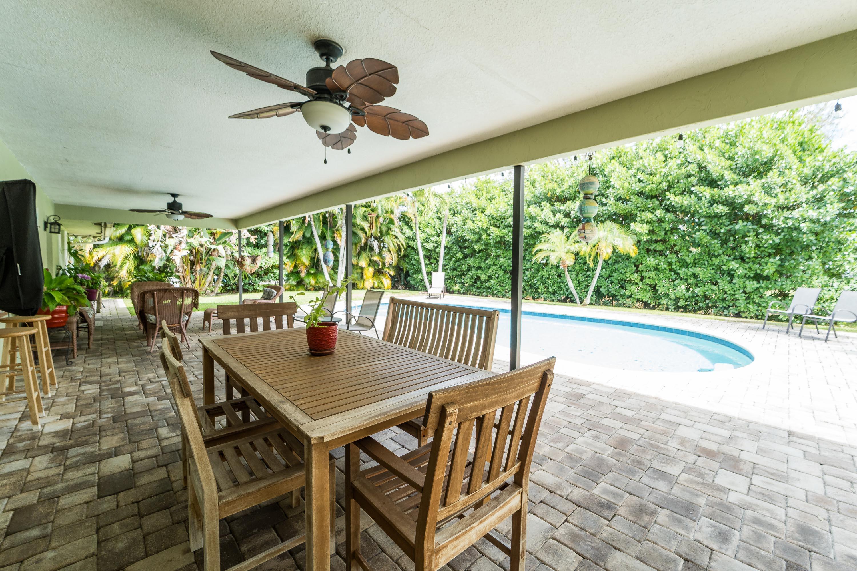 PALM BEACH NATL GOLF AND COUNTRY CLUB ESTATES 1 - Residential