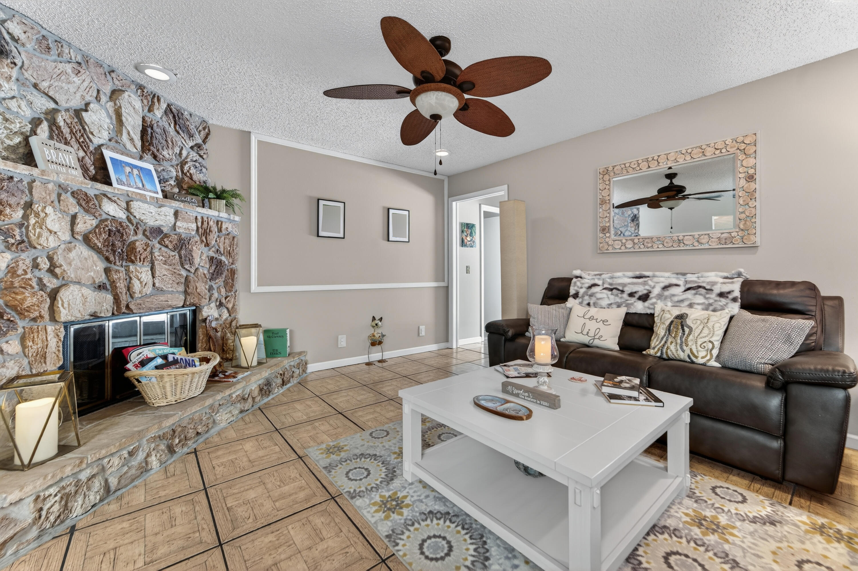 PALM BEACH NATL GOLF AND COUNTRY CLUB ESTATES 1 - Residential