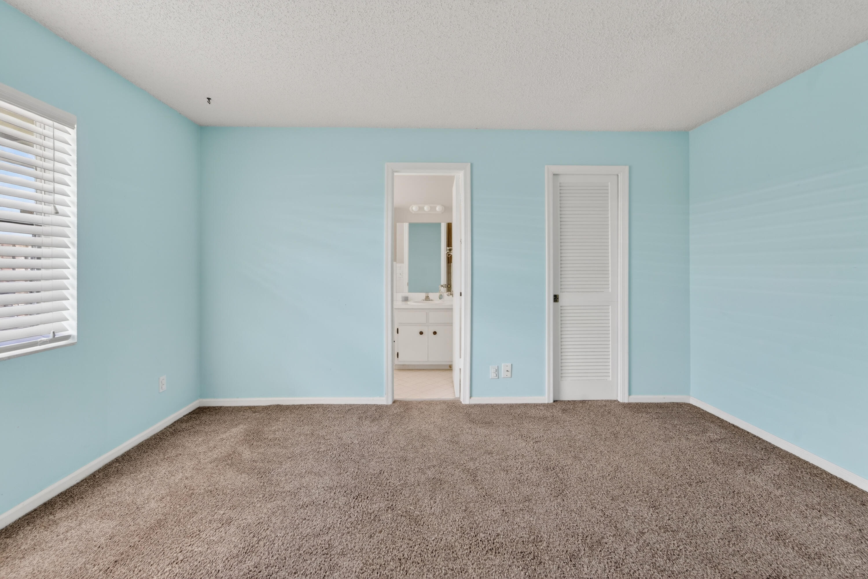 PALM BEACH NATL GOLF AND COUNTRY CLUB ESTATES 1 - Residential