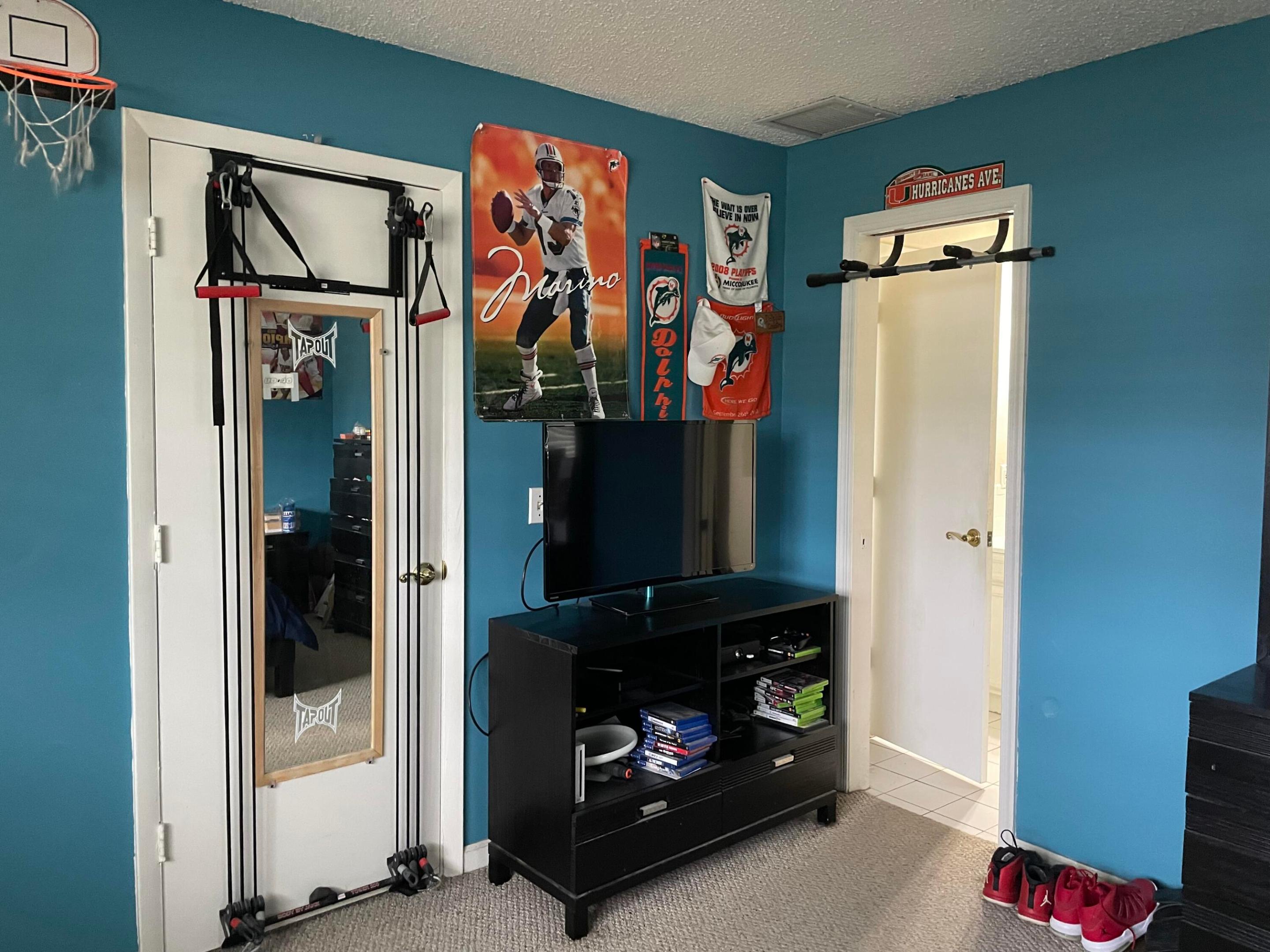 PALM BEACH NATL GOLF AND COUNTRY CLUB ESTATES 1 - Residential