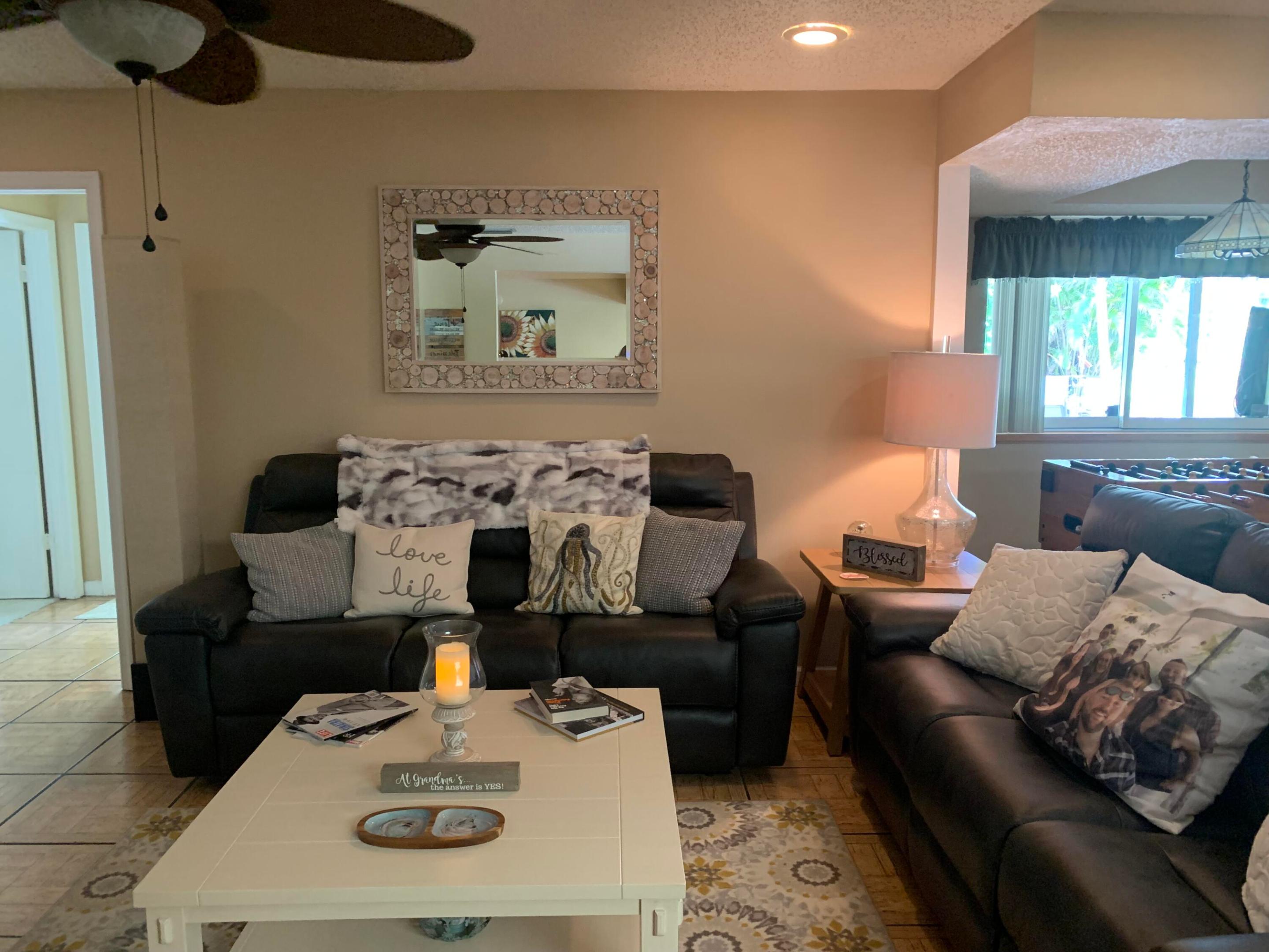 PALM BEACH NATL GOLF AND COUNTRY CLUB ESTATES 1 - Residential