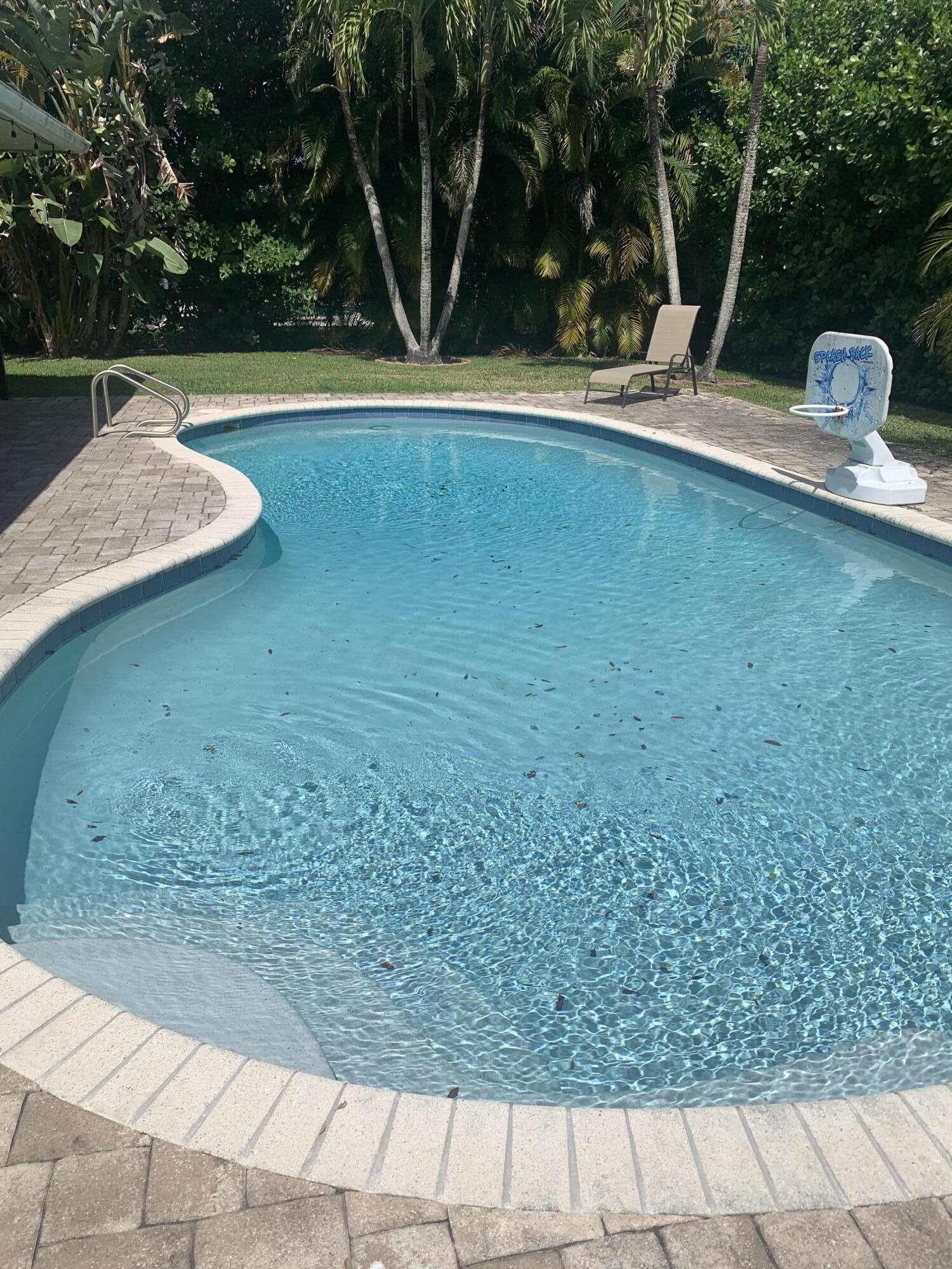 PALM BEACH NATL GOLF AND COUNTRY CLUB ESTATES 1 - Residential