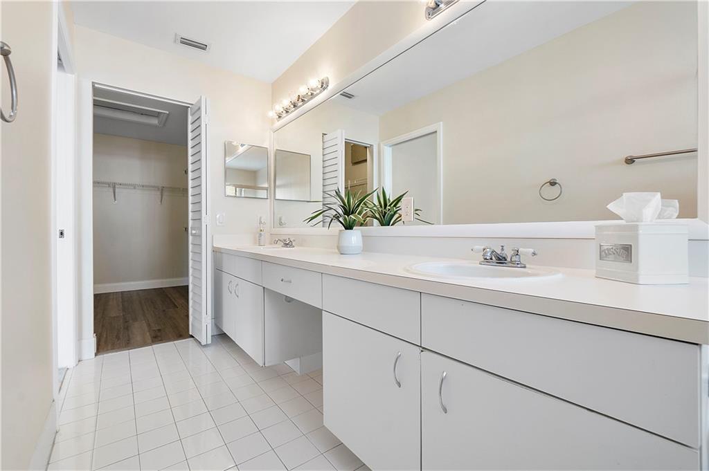 Harbor Island/Turtle Run - Residential Lease