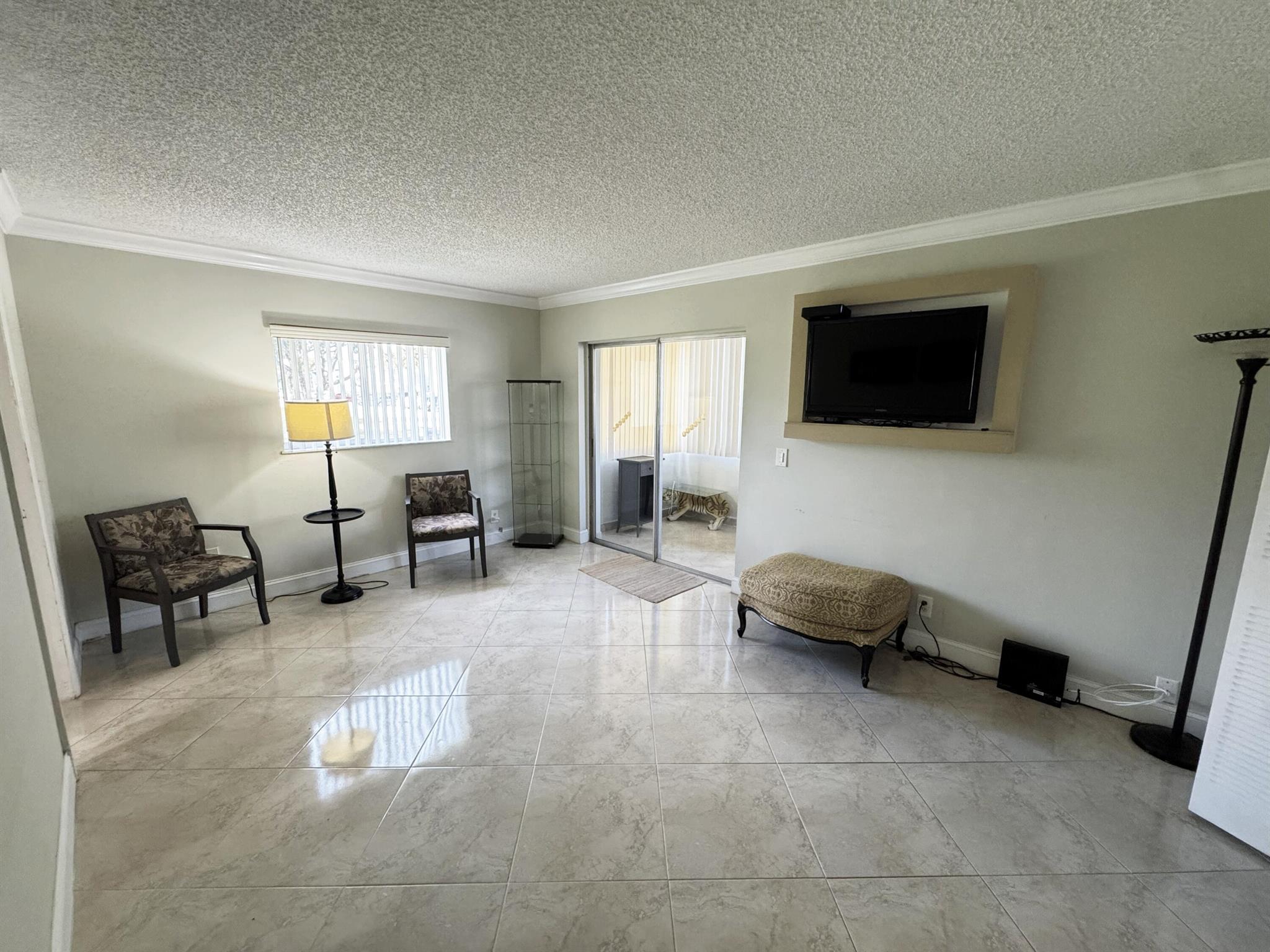 KINGS POINT NORMANDY COND - Residential Lease