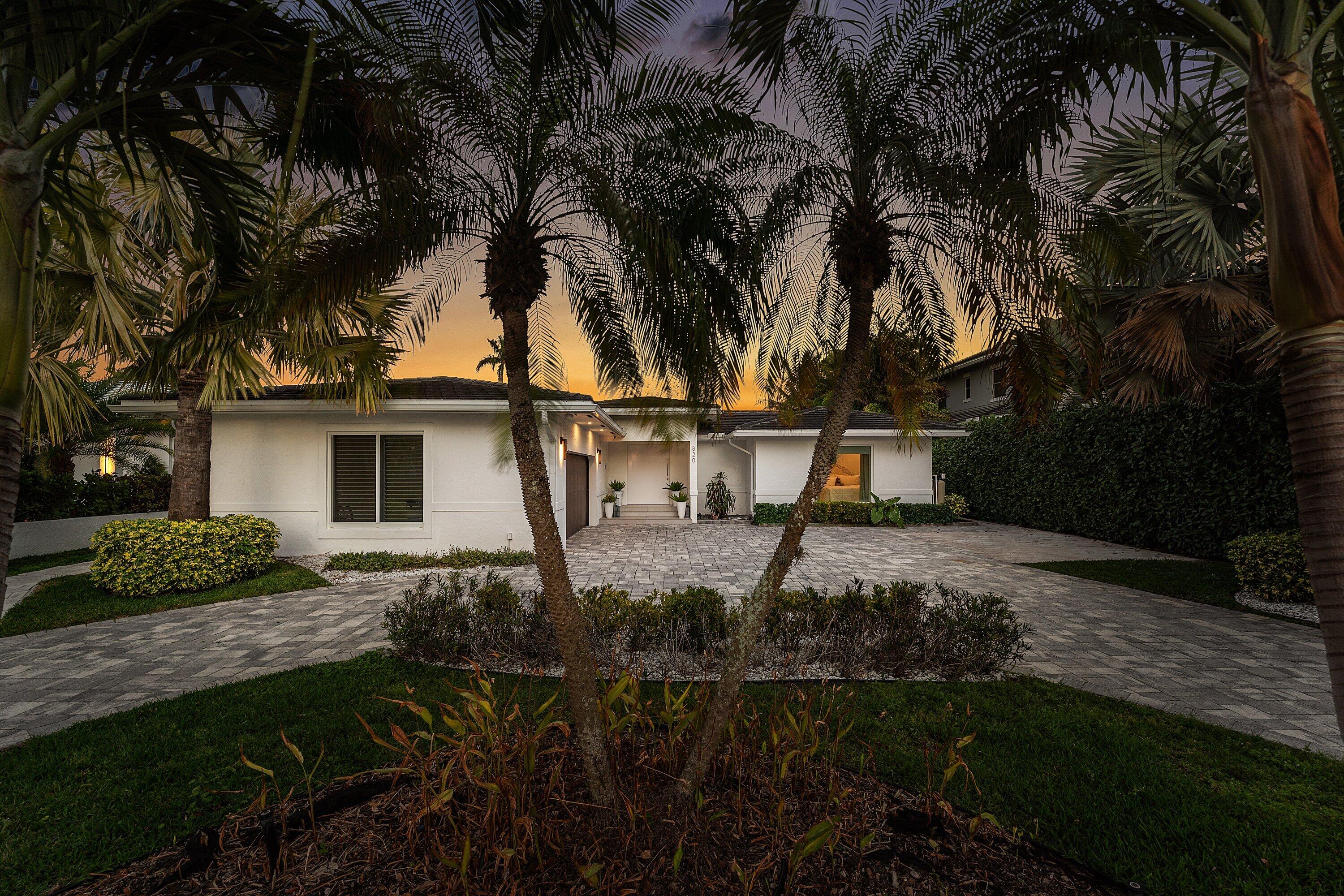 LAKE SHORES LANTANA - Residential