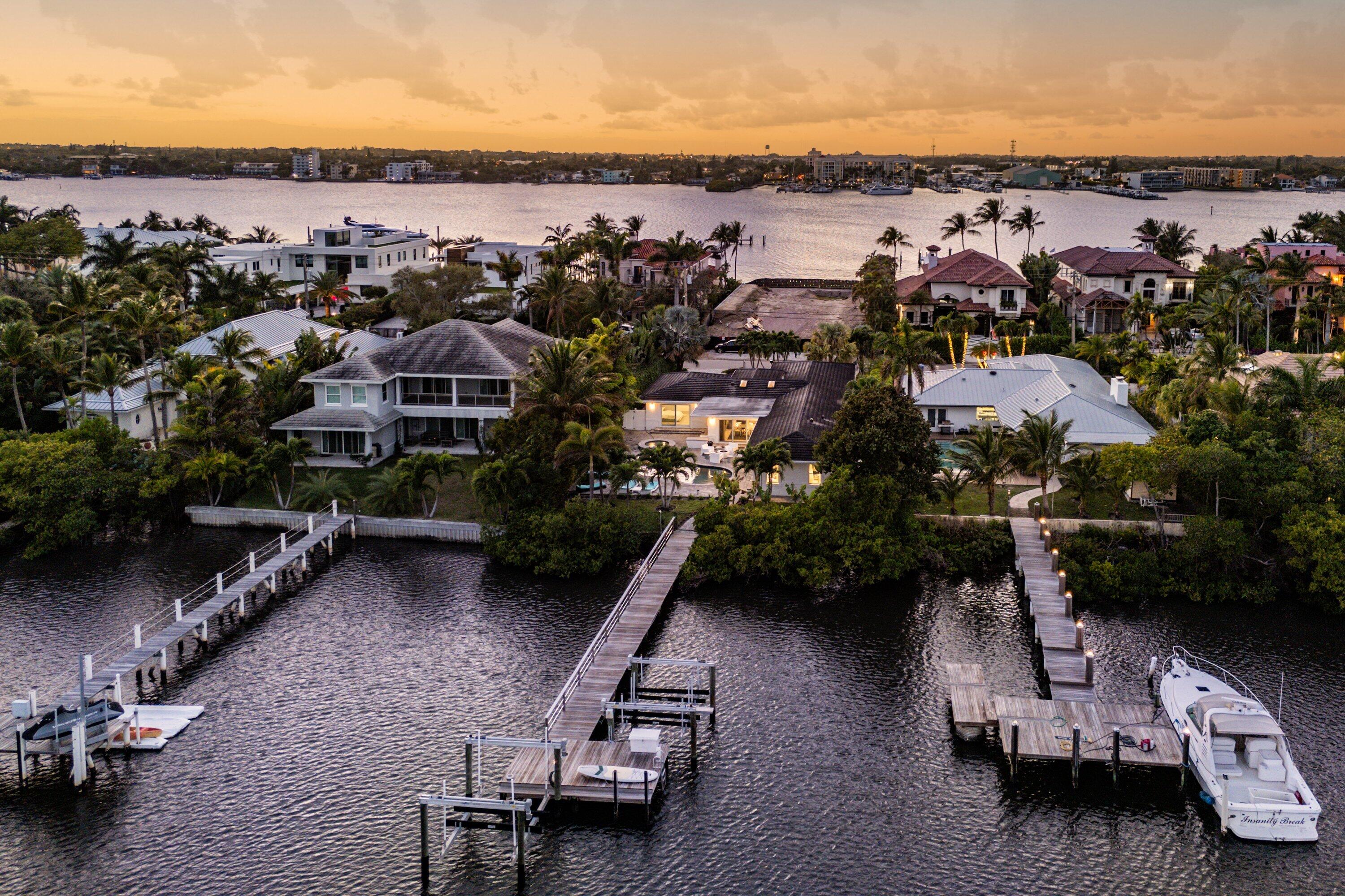 LAKE SHORES LANTANA - Residential