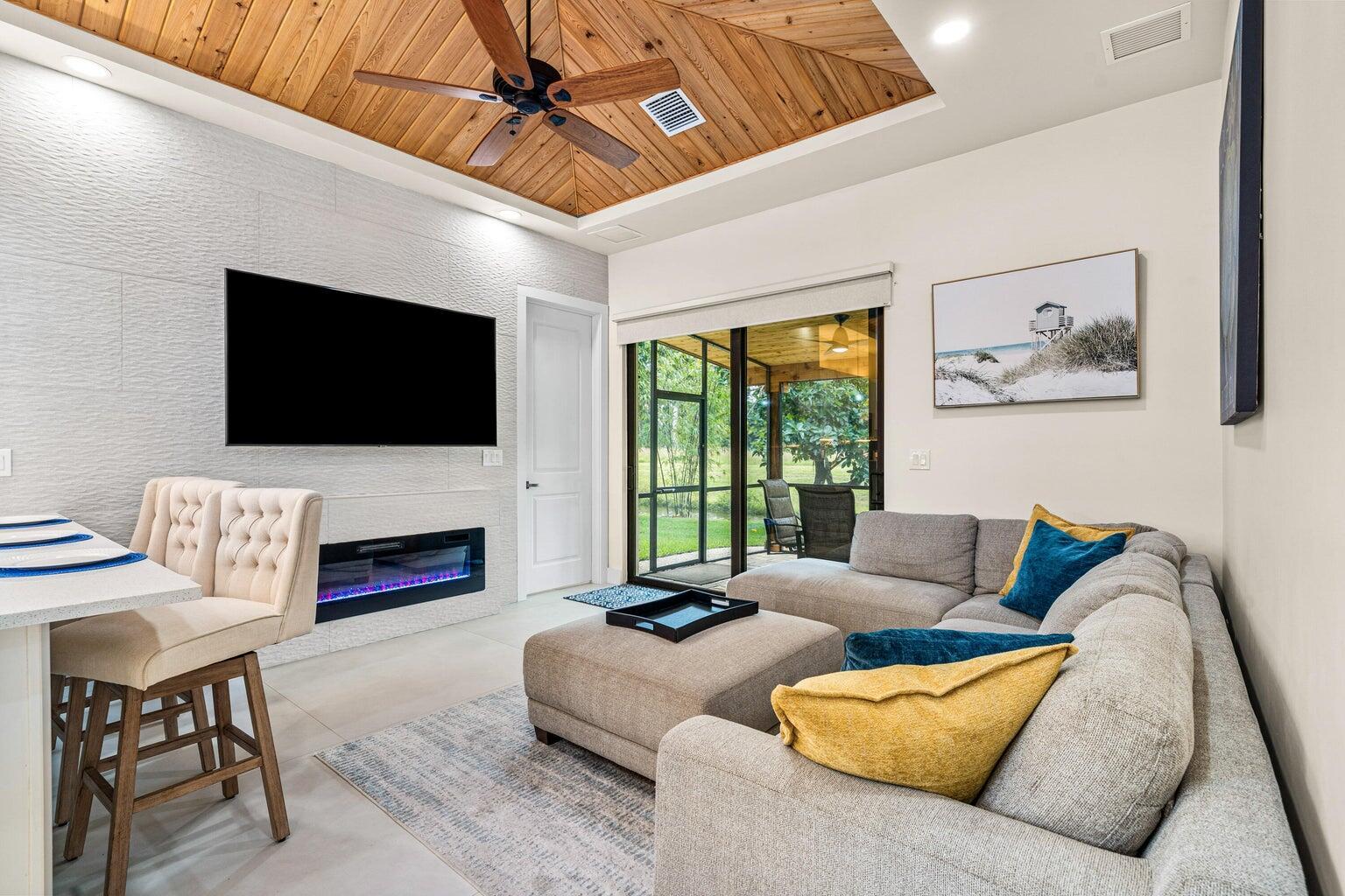 PINEWOOD EAST OF WELLINGT - Residential Lease