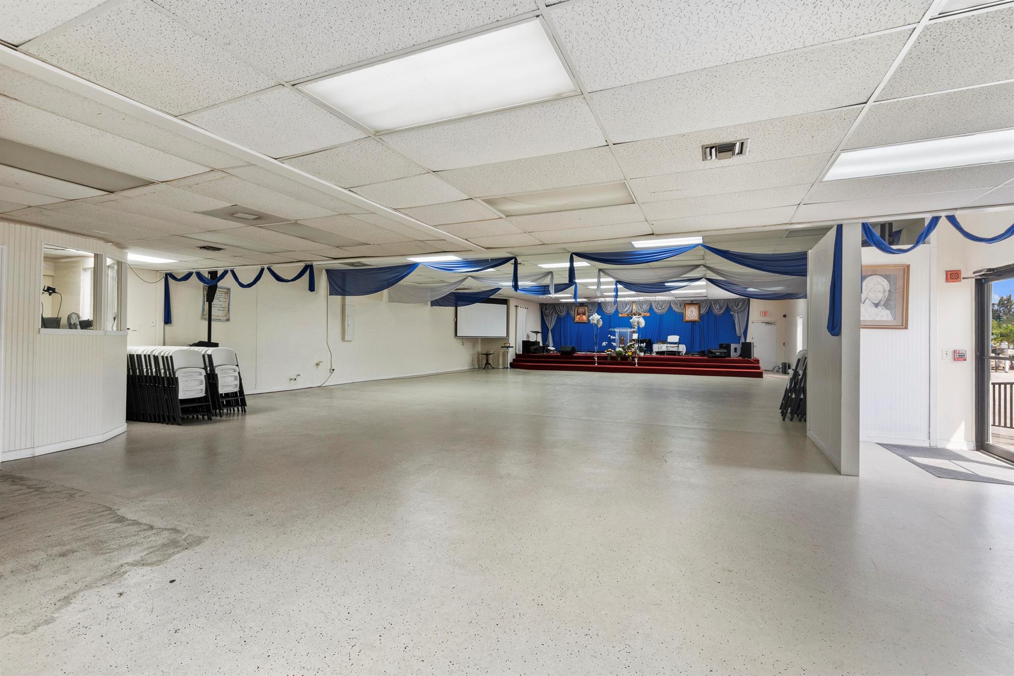 Golden Gate - Commercial Sale