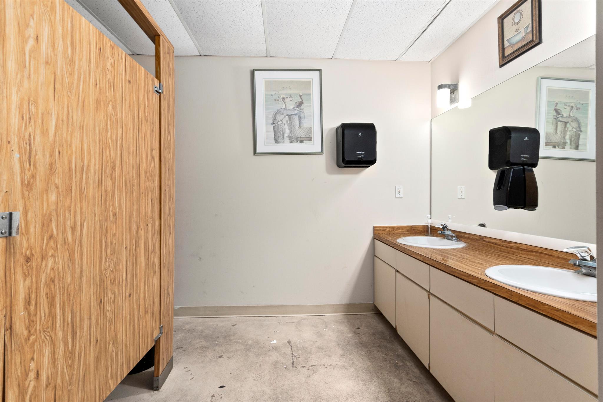 Golden Gate - Commercial Sale