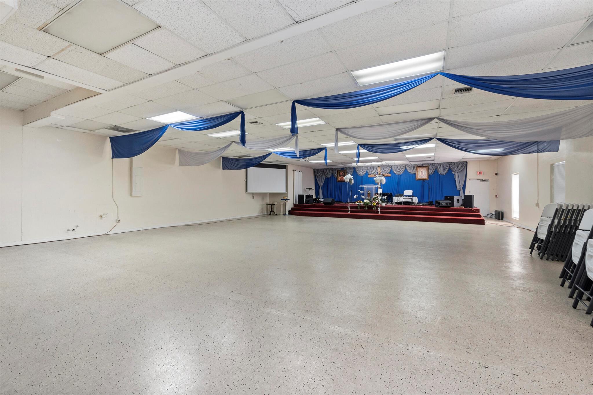 Golden Gate - Commercial Sale