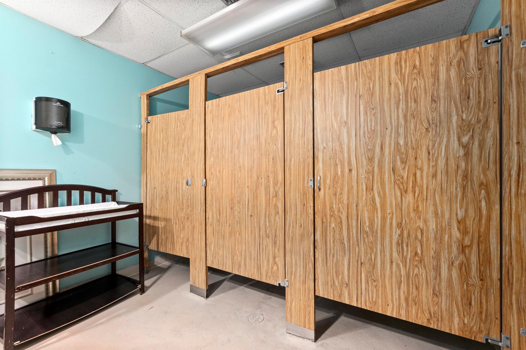 Golden Gate - Commercial Sale