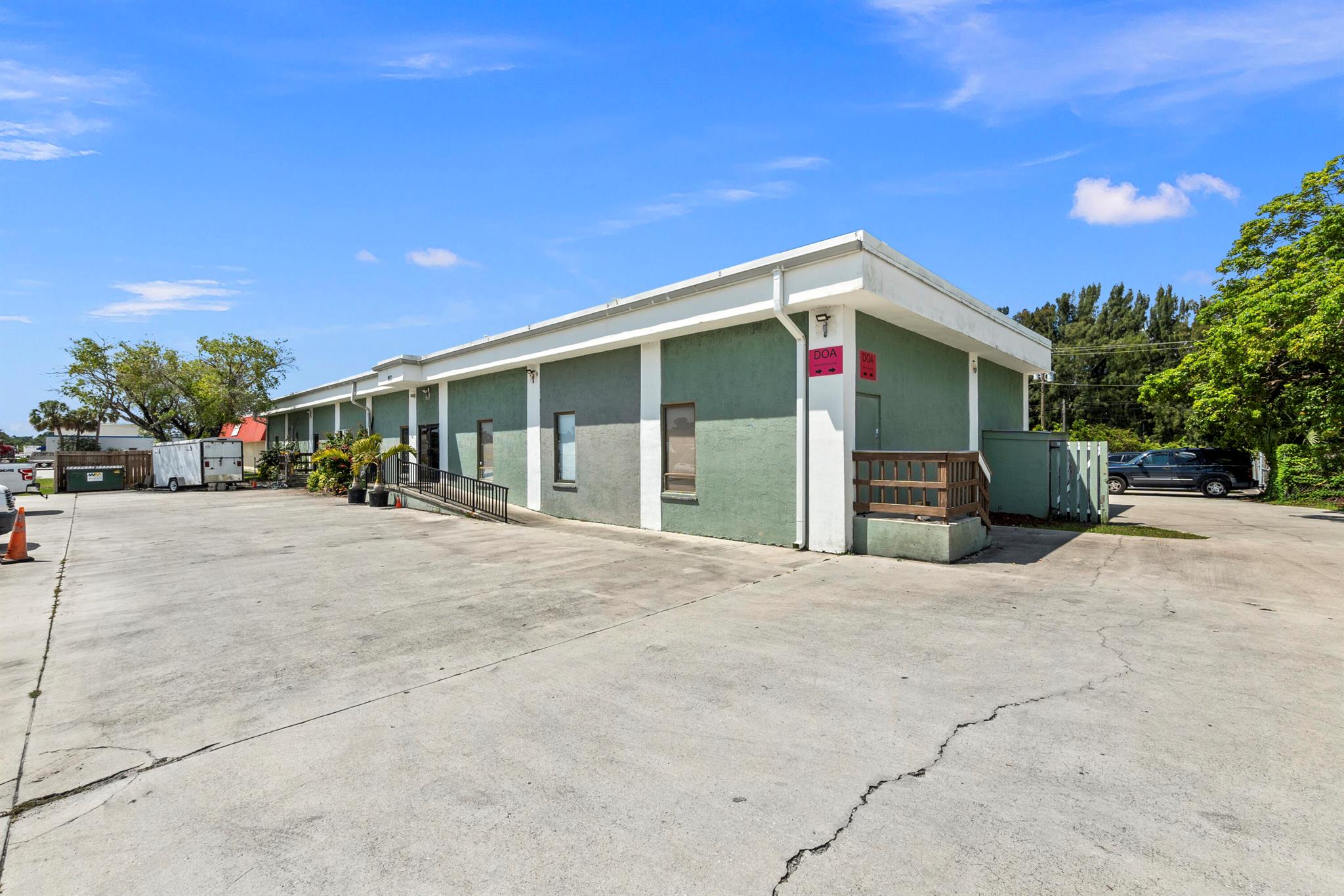 Golden Gate - Commercial Sale