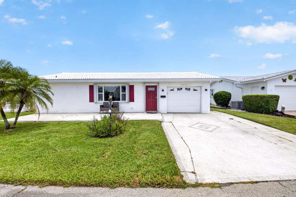 Photo of 2116 SW 22ND Court, Boynton Beach, FL 33426 (MLS # B26068210)