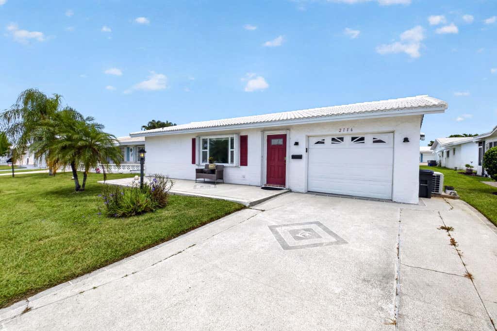 Photo of 2116 SW 22ND Court, Boynton Beach, FL 33426 (MLS # B26068210)