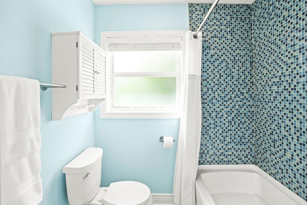 SEA ISLE OF PALM BEACH SHORES CONDO - Residential Lease