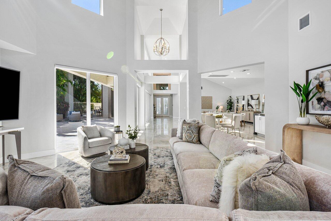 CORAL COVE / POLO CLUB - Residential