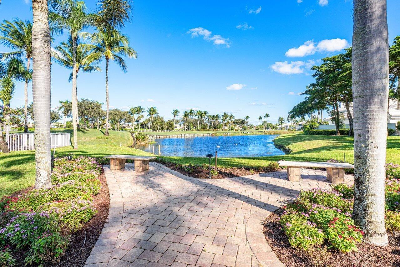 CORAL COVE / POLO CLUB - Residential