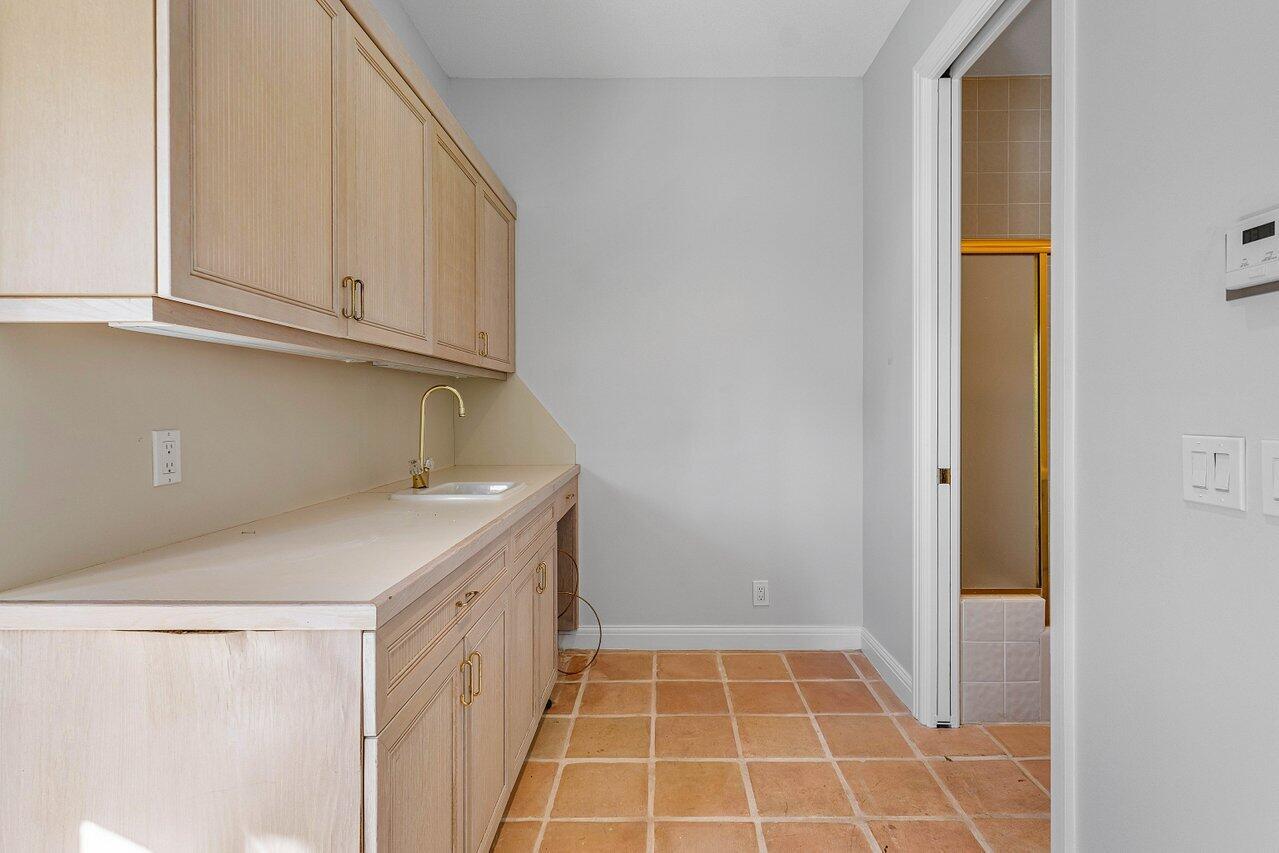 CORAL COVE / POLO CLUB - Residential