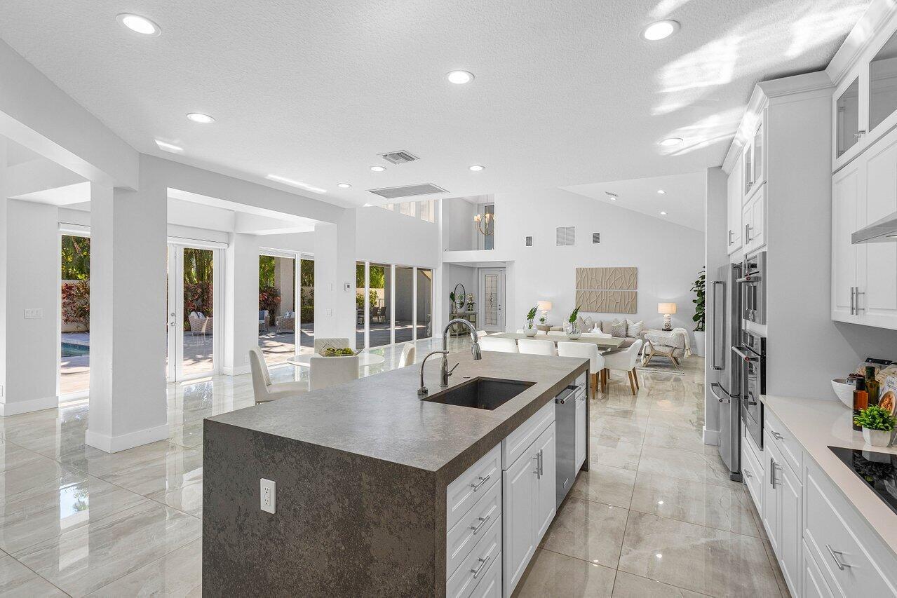 CORAL COVE / POLO CLUB - Residential