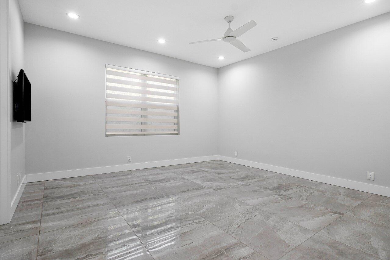 CORAL COVE / POLO CLUB - Residential