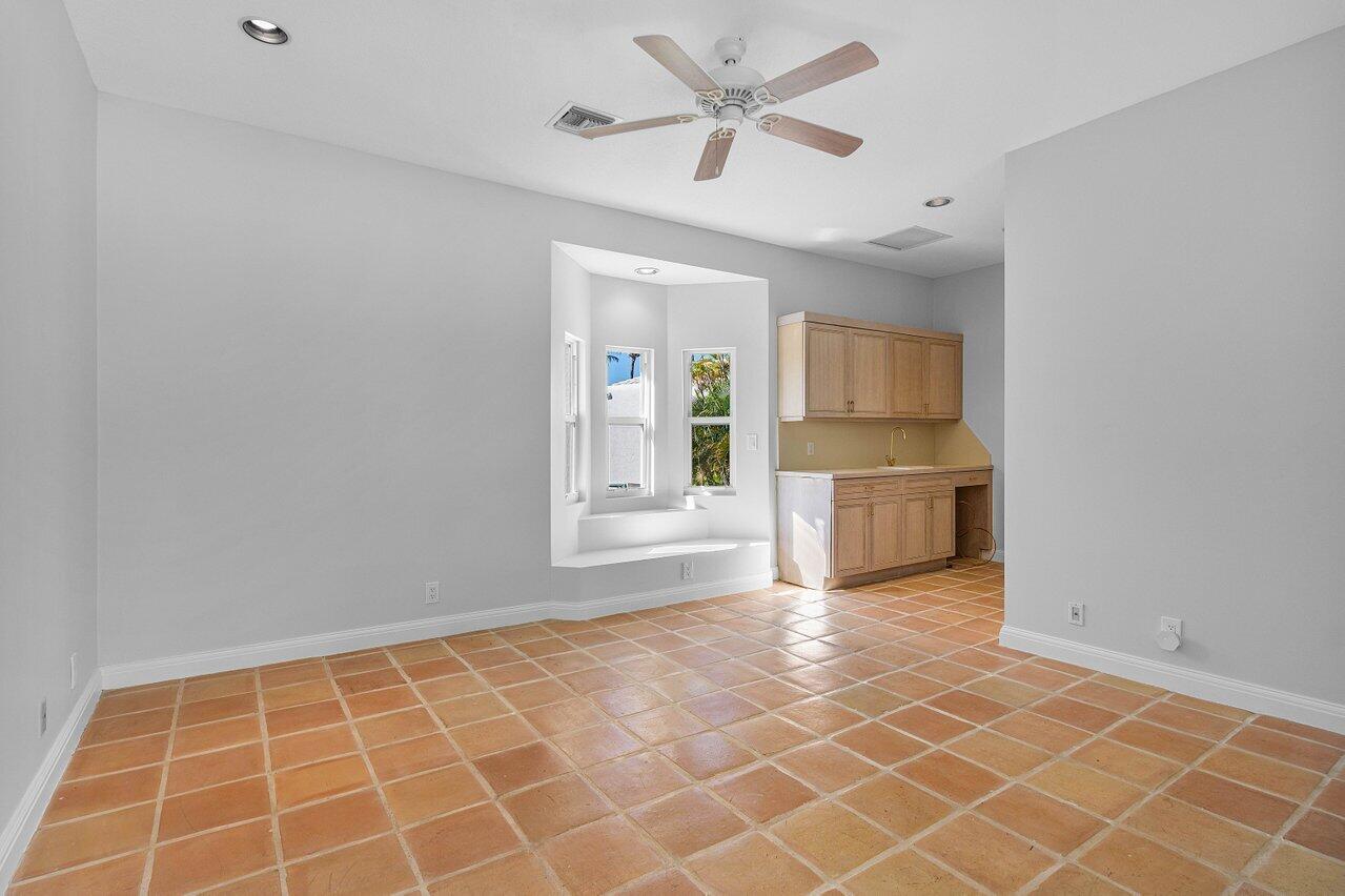 CORAL COVE / POLO CLUB - Residential