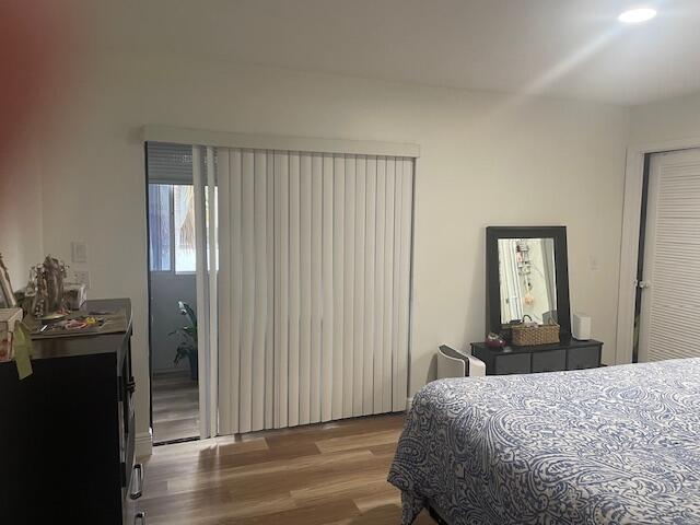 KINGS POINT CAPRI CONDOS - Residential