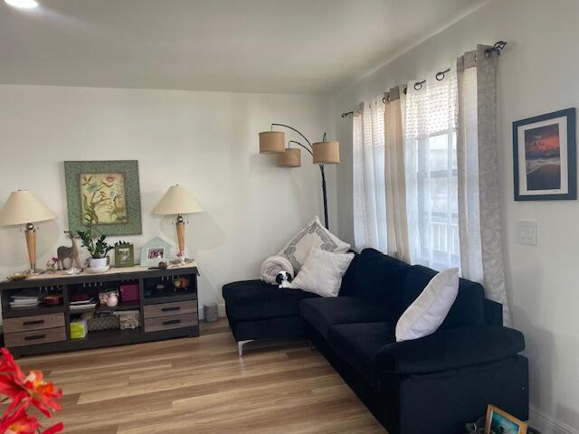 KINGS POINT CAPRI CONDOS - Residential