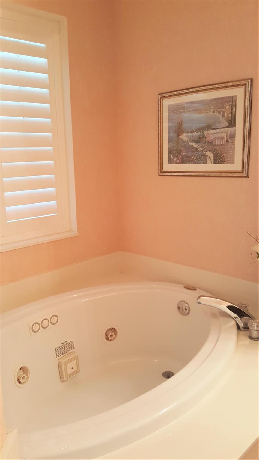 GOLF VILLAS CONDOMINIUM - Residential Lease