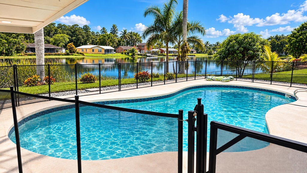 Photo of 8102 PIONEER Road, Royal Palm Beach, FL 33411 (MLS # B26067622)