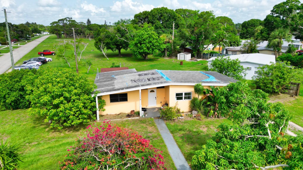 Photo of 2159 Sunrise Drive SW, Vero Beach, FL 32962 (MLS # R11097609)