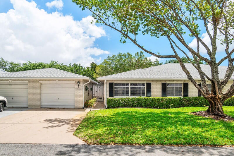 Properties 10116 S 44TH Avenue S 328