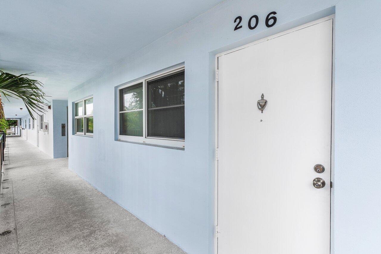 SEAGATE OF GULFSTREAM CONDO - Residential