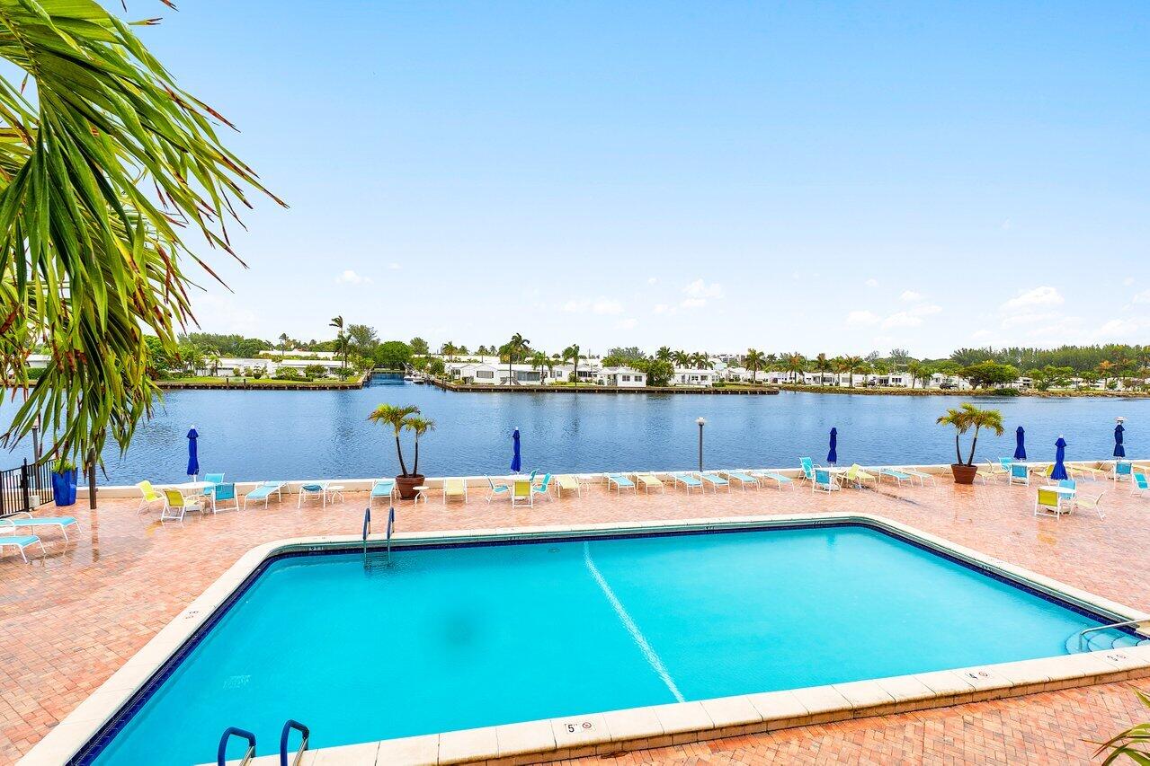 SEAGATE OF GULFSTREAM CONDO - Residential