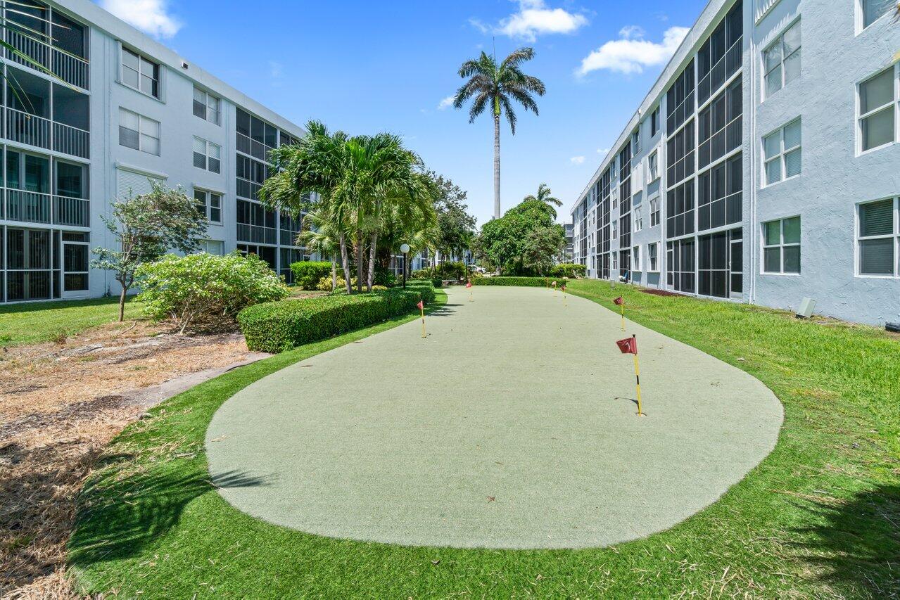 SEAGATE OF GULFSTREAM CONDO - Residential