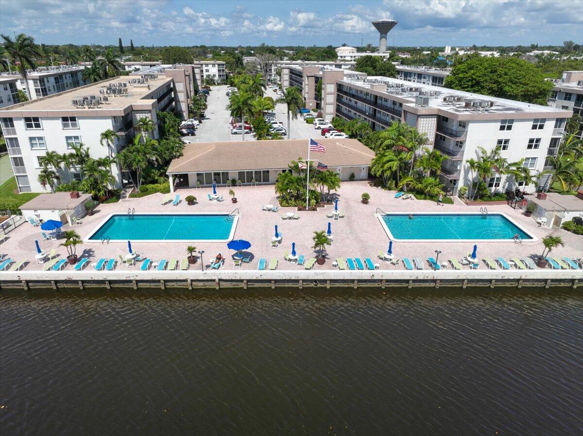 SEAGATE OF GULFSTREAM CONDO - Residential