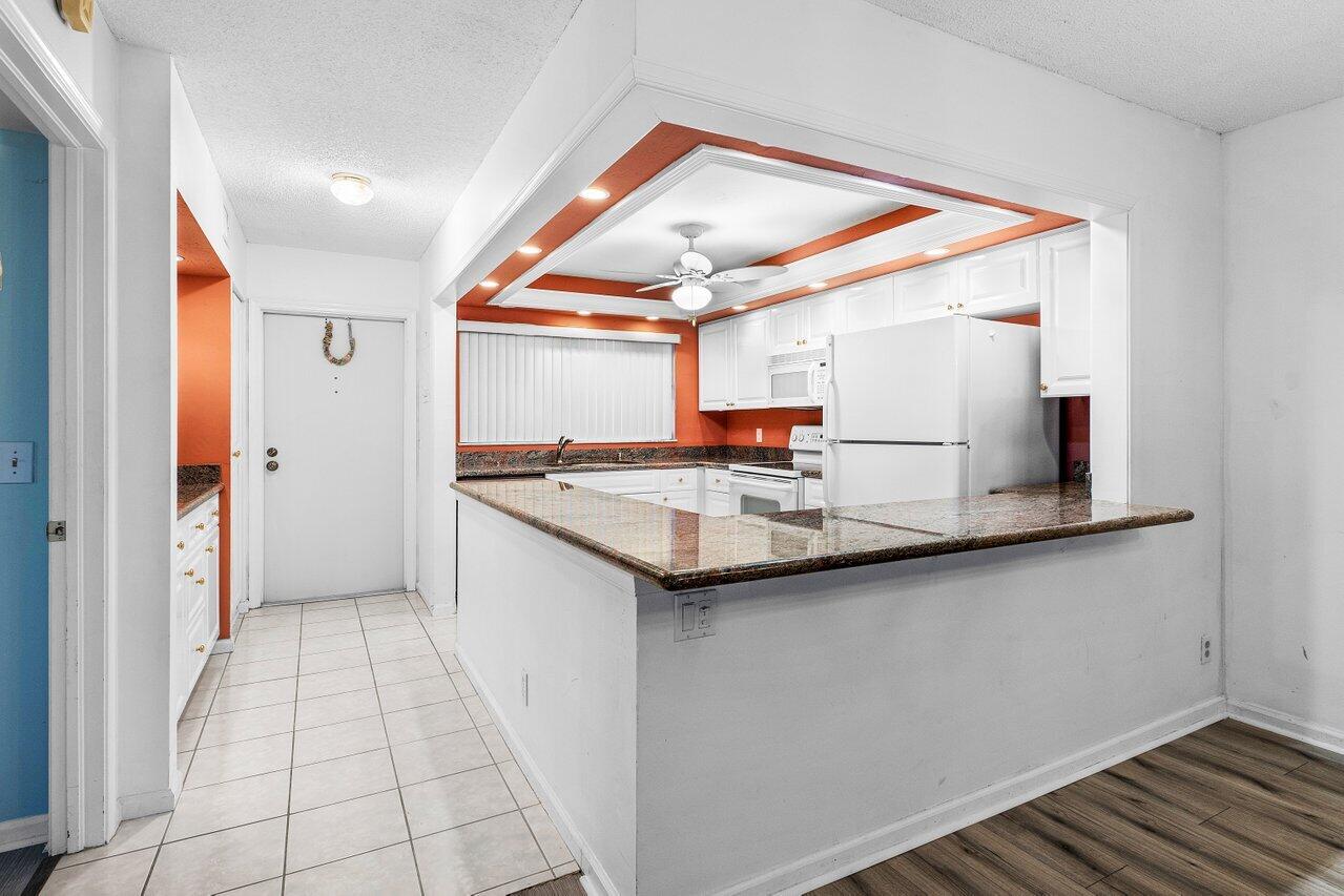 SEAGATE OF GULFSTREAM CONDO - Residential