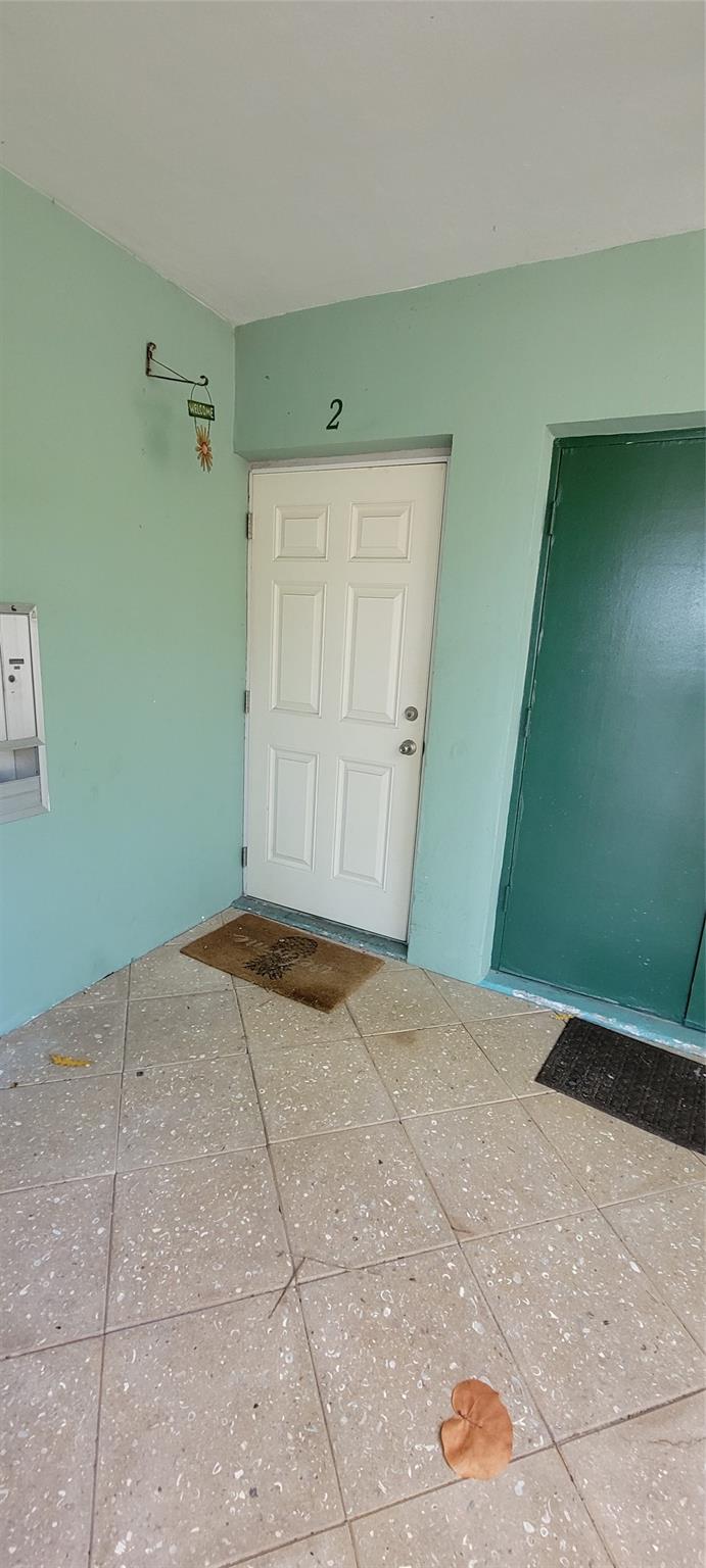 Lauderdale 2-9 D - Residential Lease
