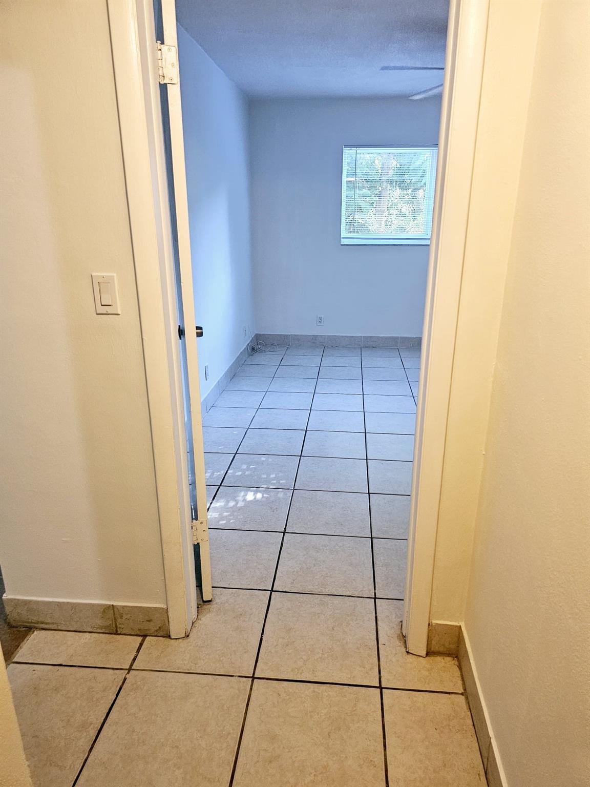 Lauderdale 2-9 D - Residential Lease