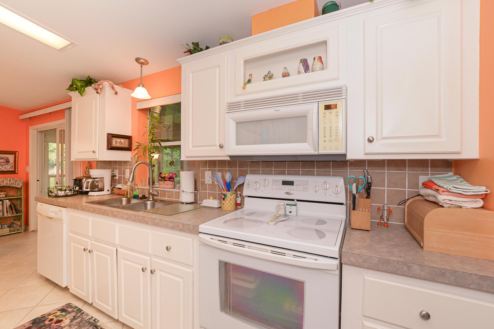 EAGLE'S RETREAT AT SAVANN - Residential