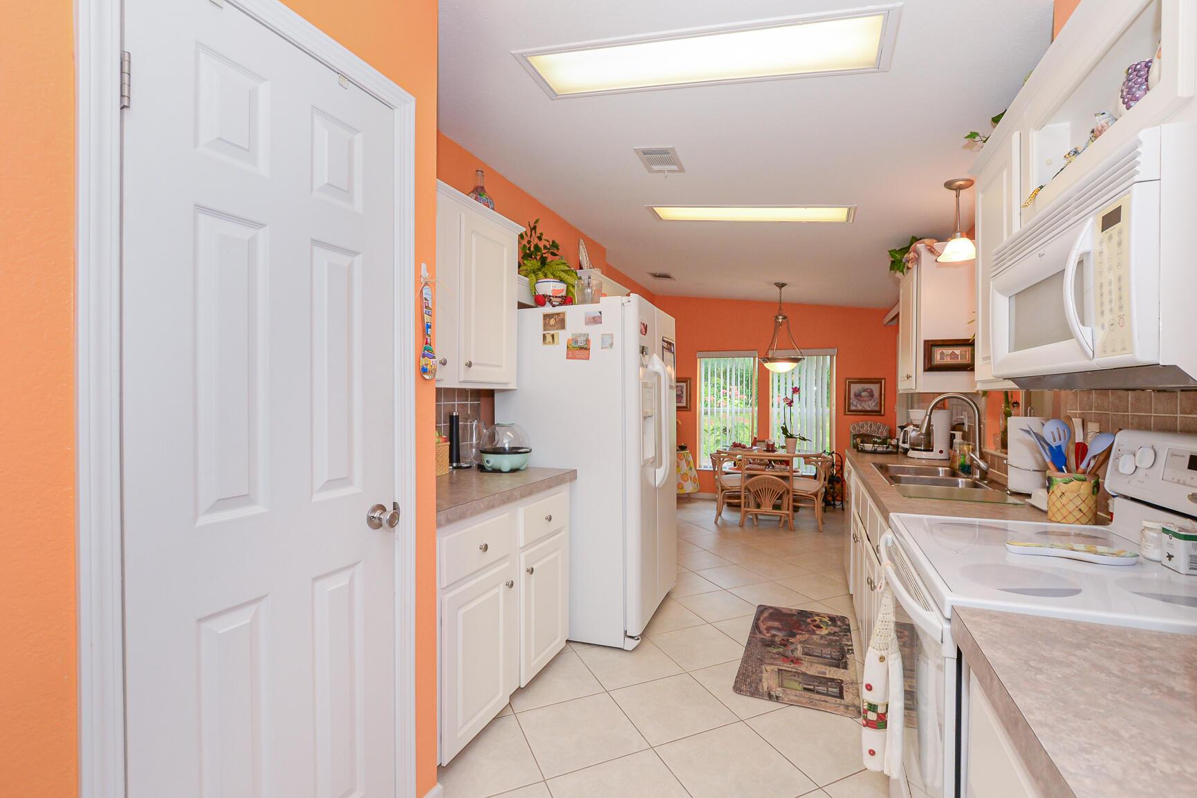 EAGLE'S RETREAT AT SAVANN - Residential