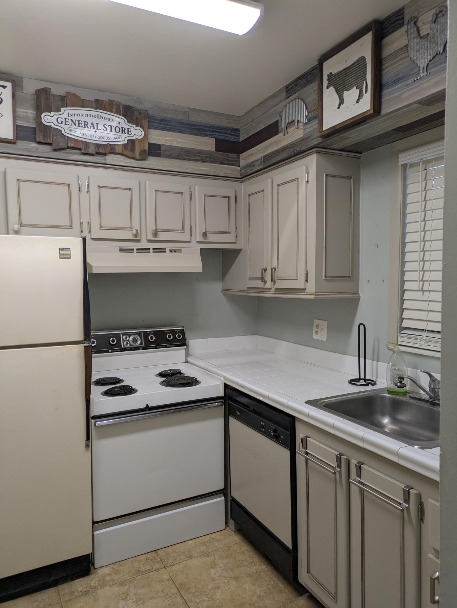 MARGATE VILLAGE PHASE I CONDO - Residential