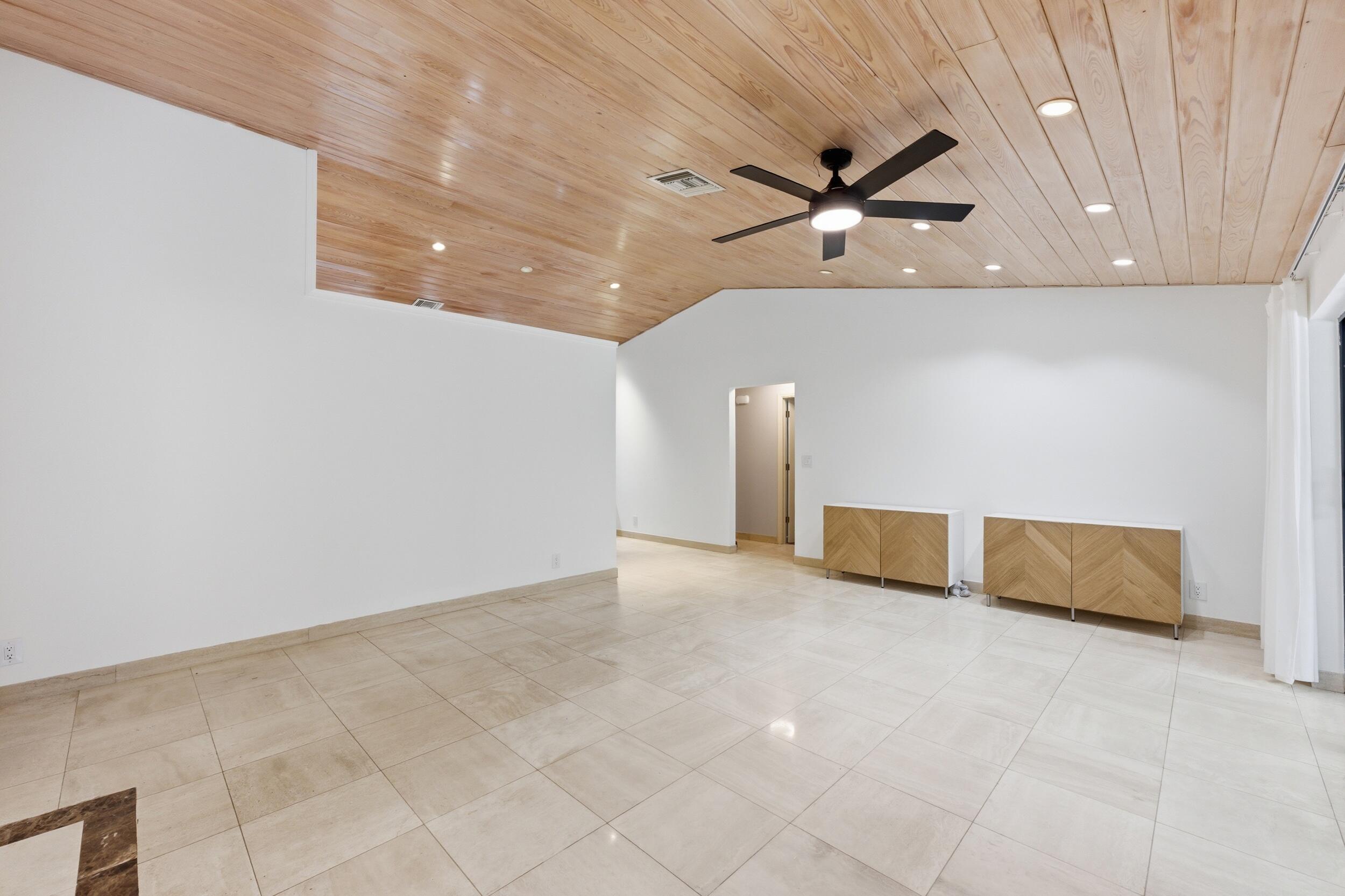 CYPRESS RUN - Residential