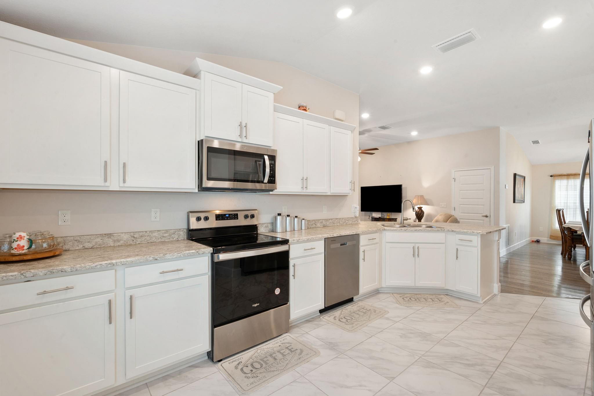 WATERSTONE PHASE THREE - Residential