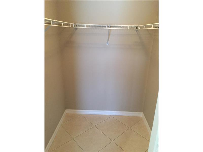 VILLAGES OF RENAISSANCE - Residential Lease