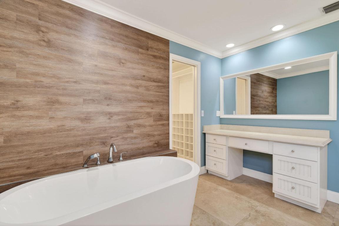 LOXAHATCHEE GROVES - Residential