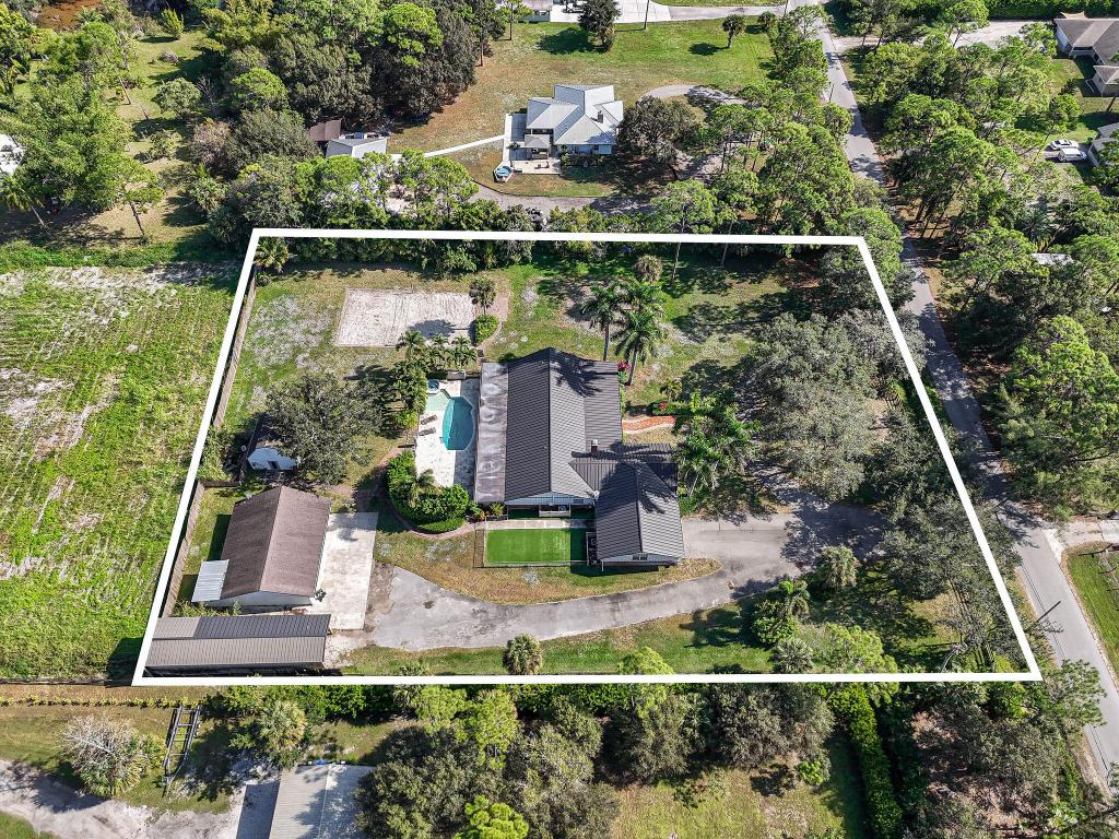 LOXAHATCHEE GROVES - Residential
