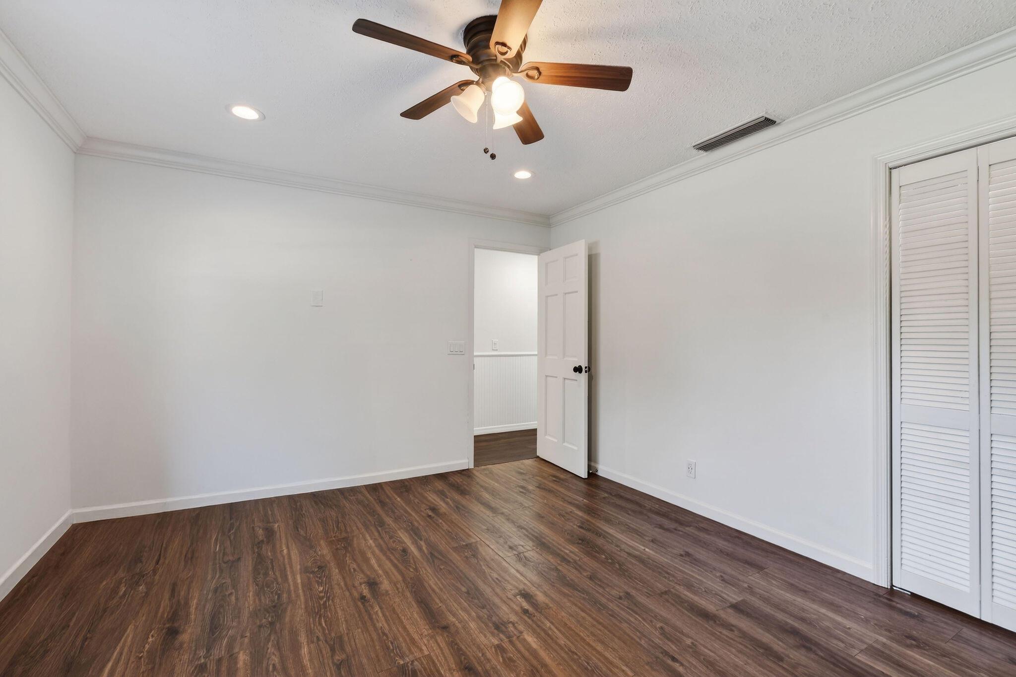 LOXAHATCHEE GROVES - Residential